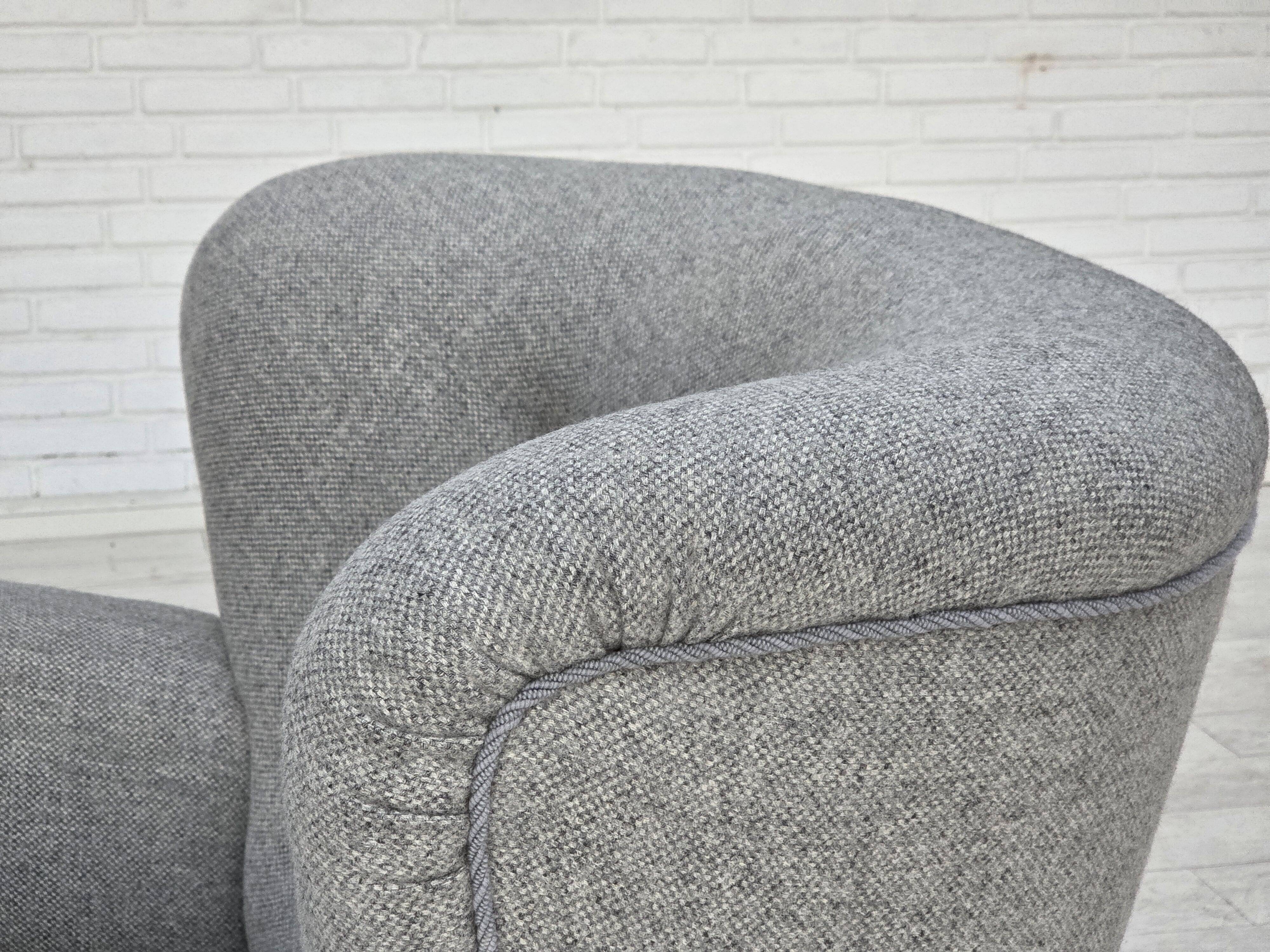 1950s, Danish relax chair by Fritz Hansen, model 1518, grey furniture wool.
