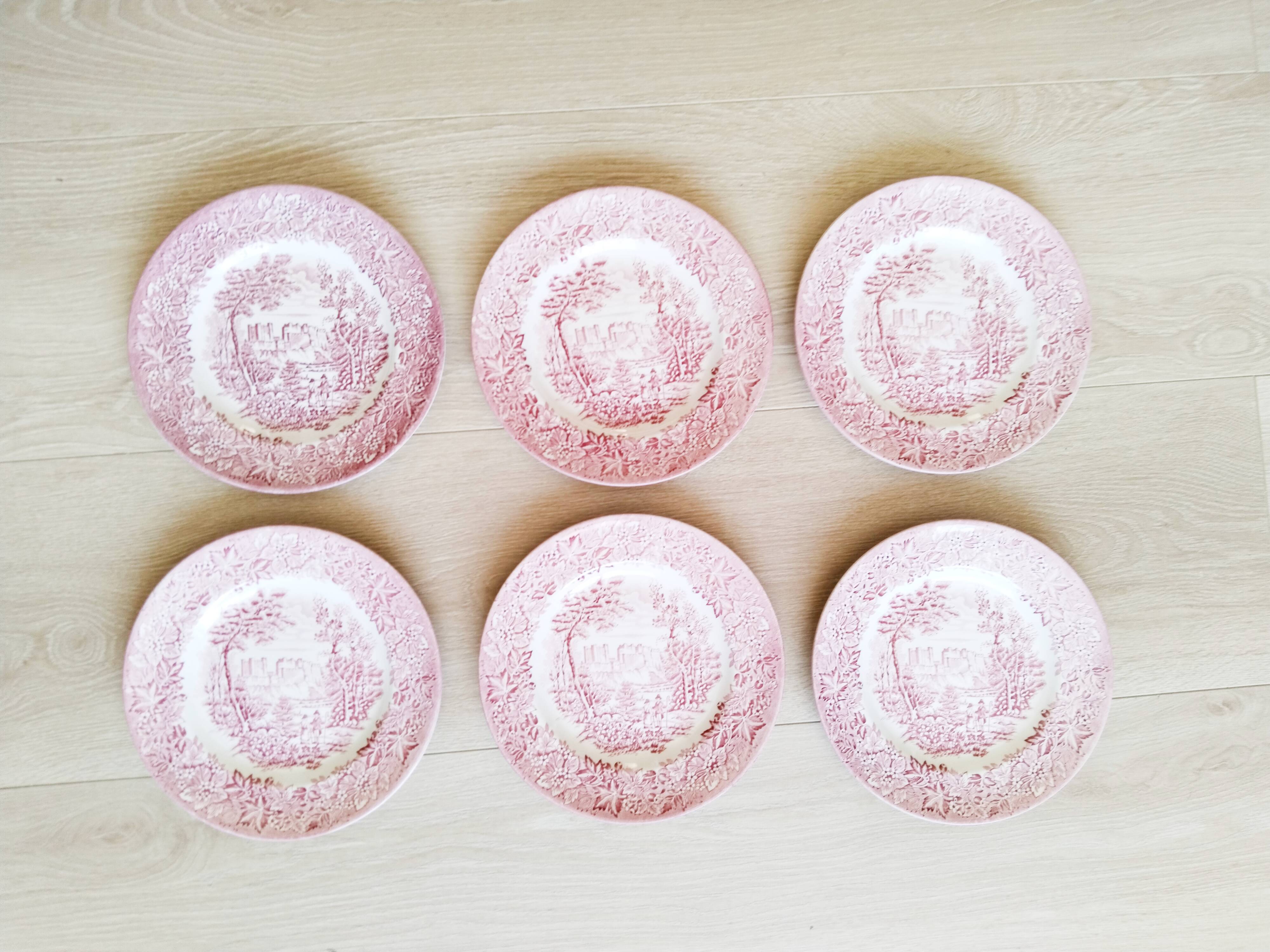 6 Dessert plates in red English porcelain, England
