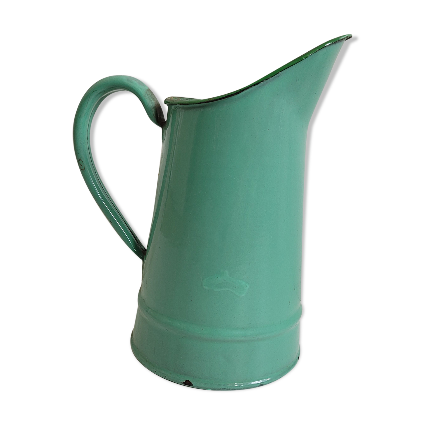 Green enamelled broc