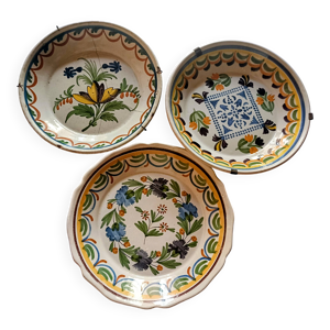 3 assiettes en faïence