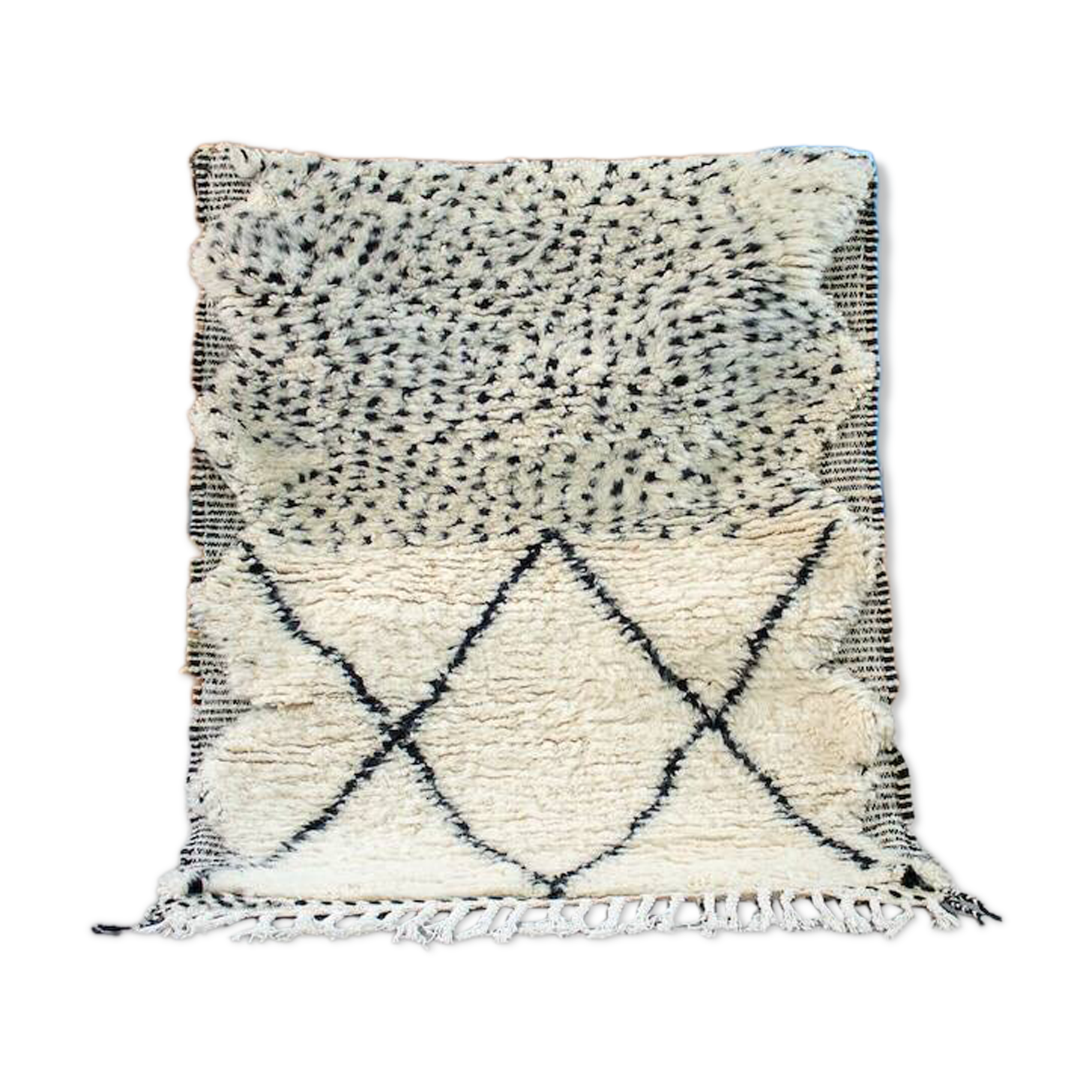 Authentic handmade pure wool rug in black and white, size 1.5/2.5 m.