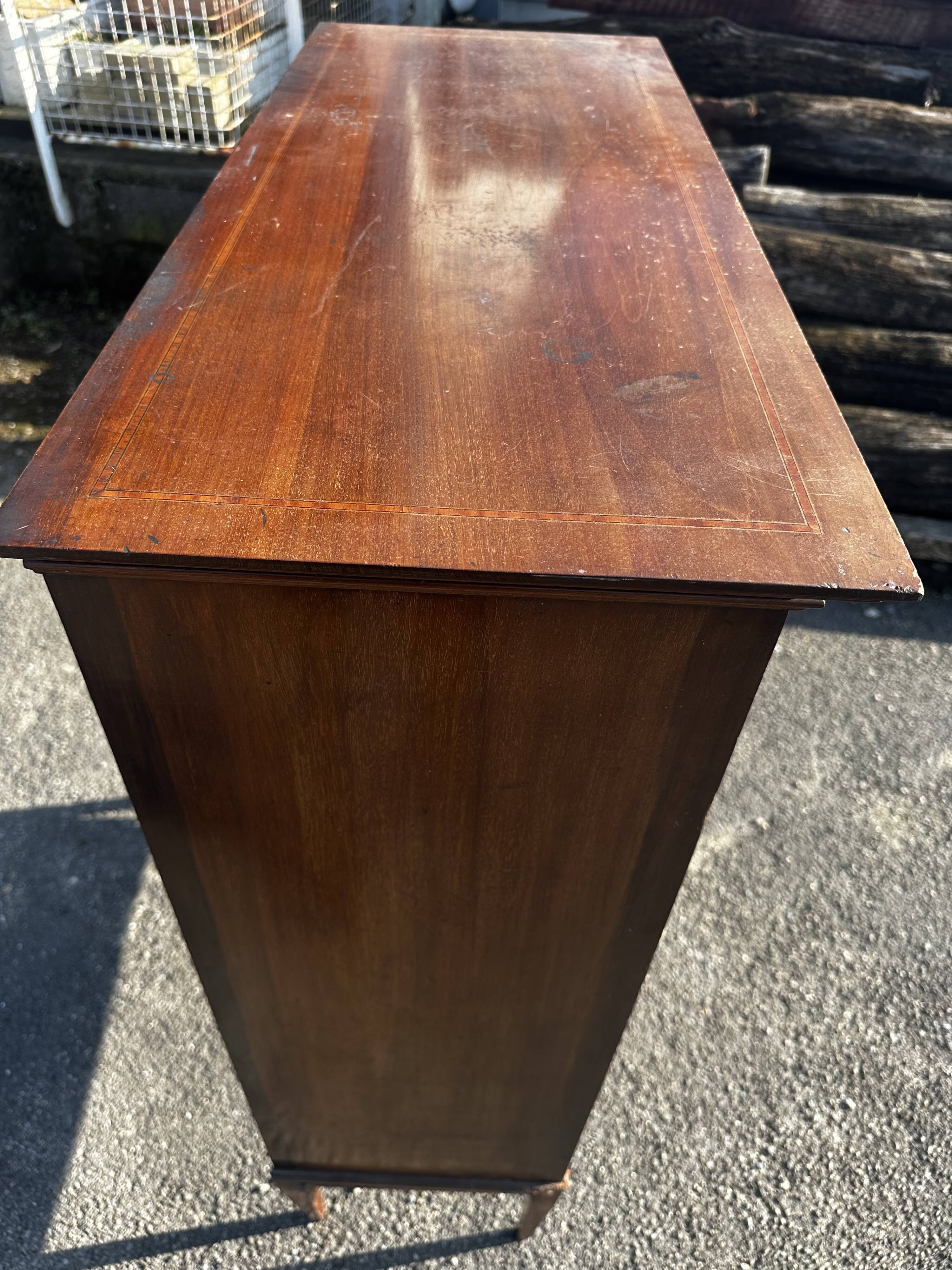 Vitrine buffet en acajou début XX e - Royaume Uni