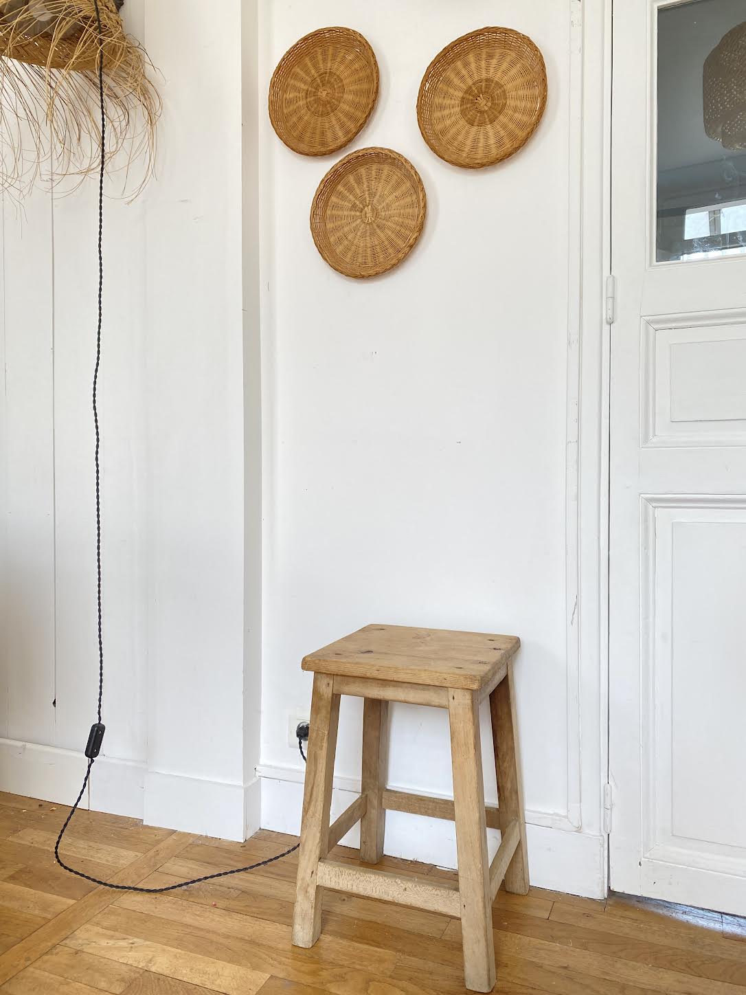 Tabouret d'atelier en bois brut