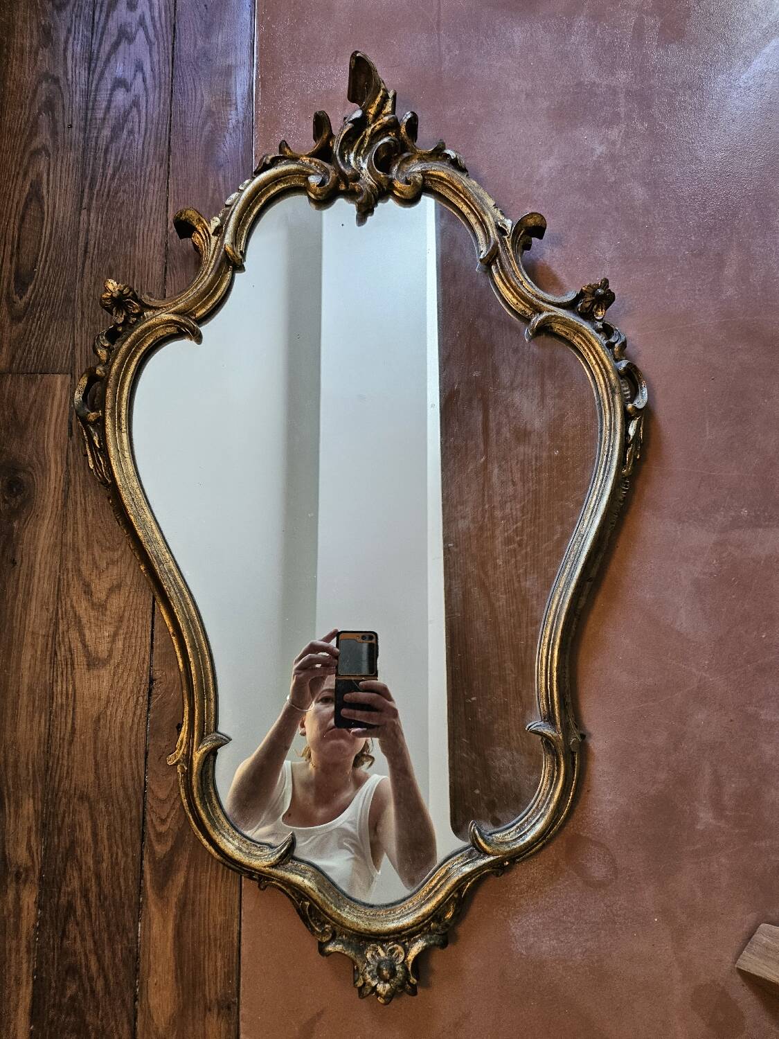 Very pretty old vintage gilded mirror