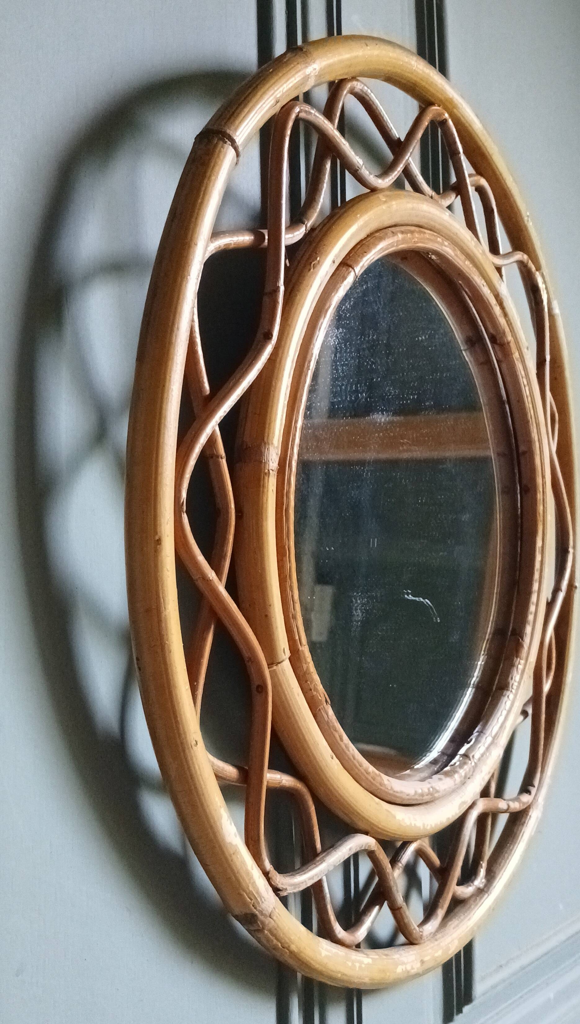 Miroir rond en rotin France 1960