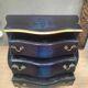 Commode de style Louis XV  laquée  bleu/noir