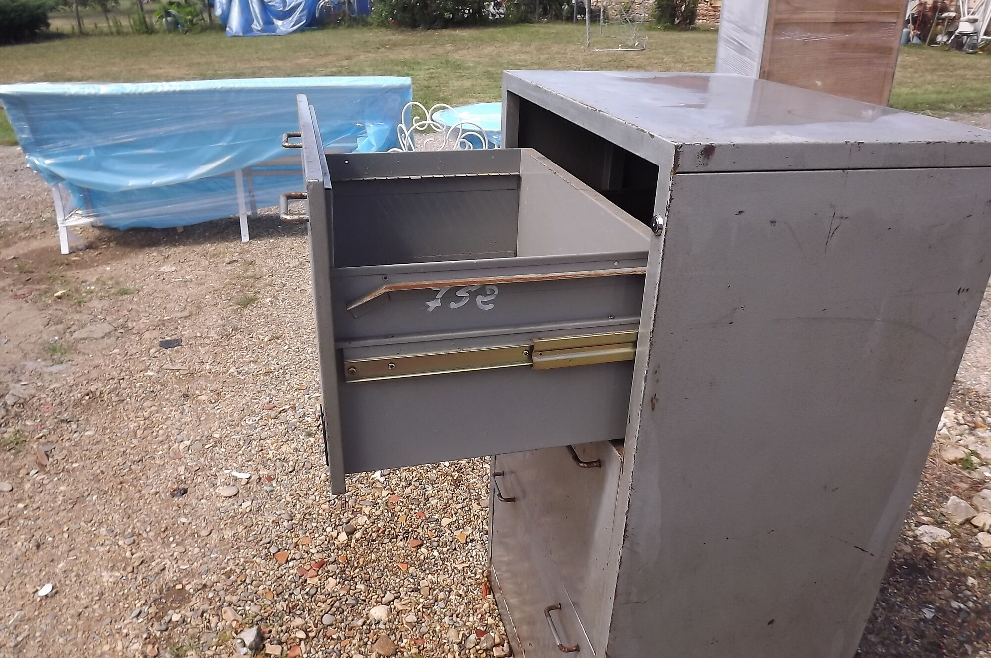 Industrial furniture metal 3 drawers "Alpia"