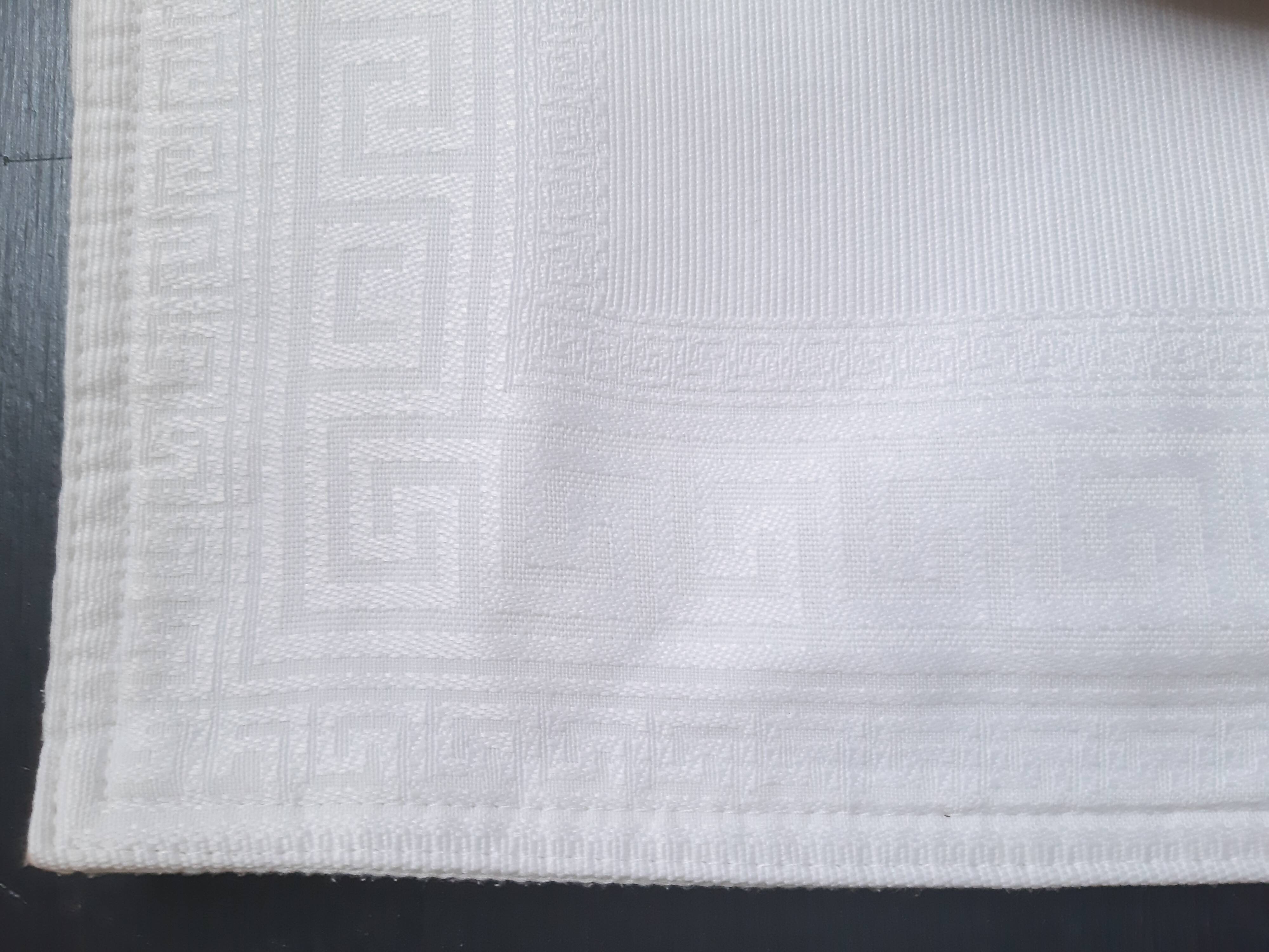 4 damask placemats