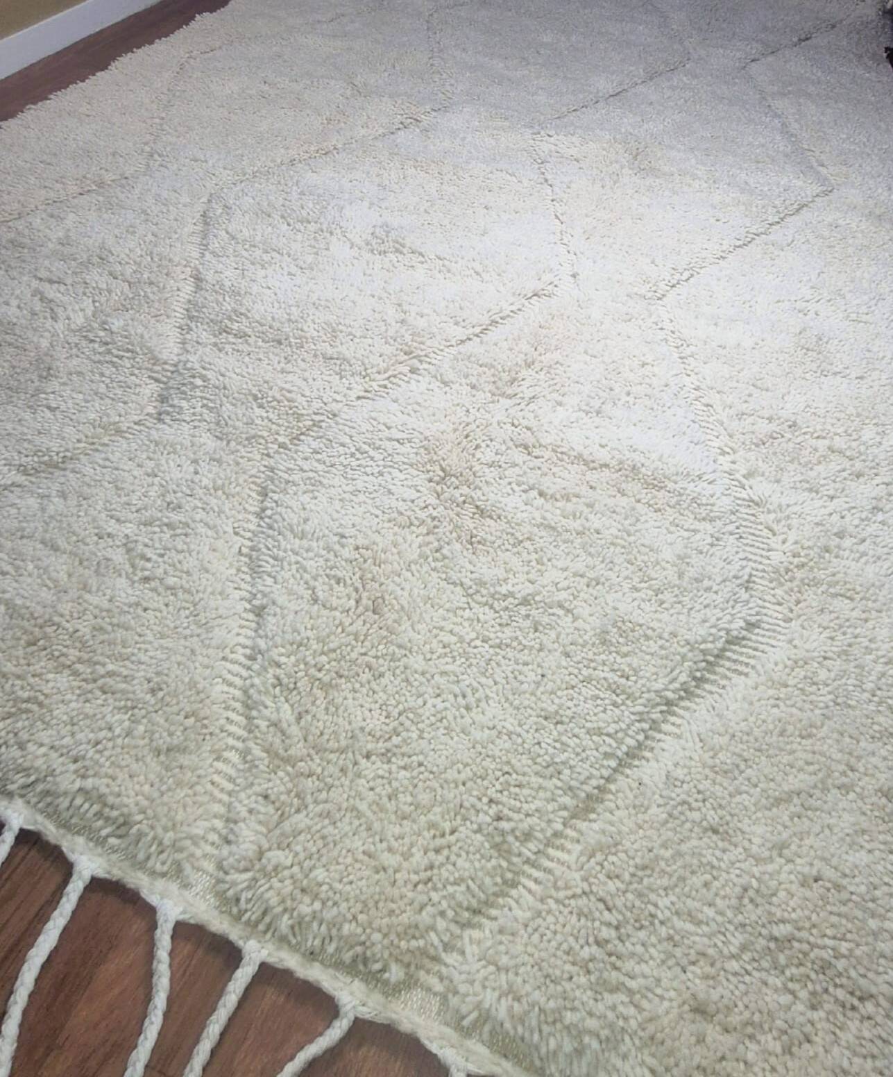 Beautiful handmade Berber rugs, 100% wool, ideal for a Christmas gift.