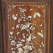 19th-century Chinese cabinet inlaid with mother-of-pearl