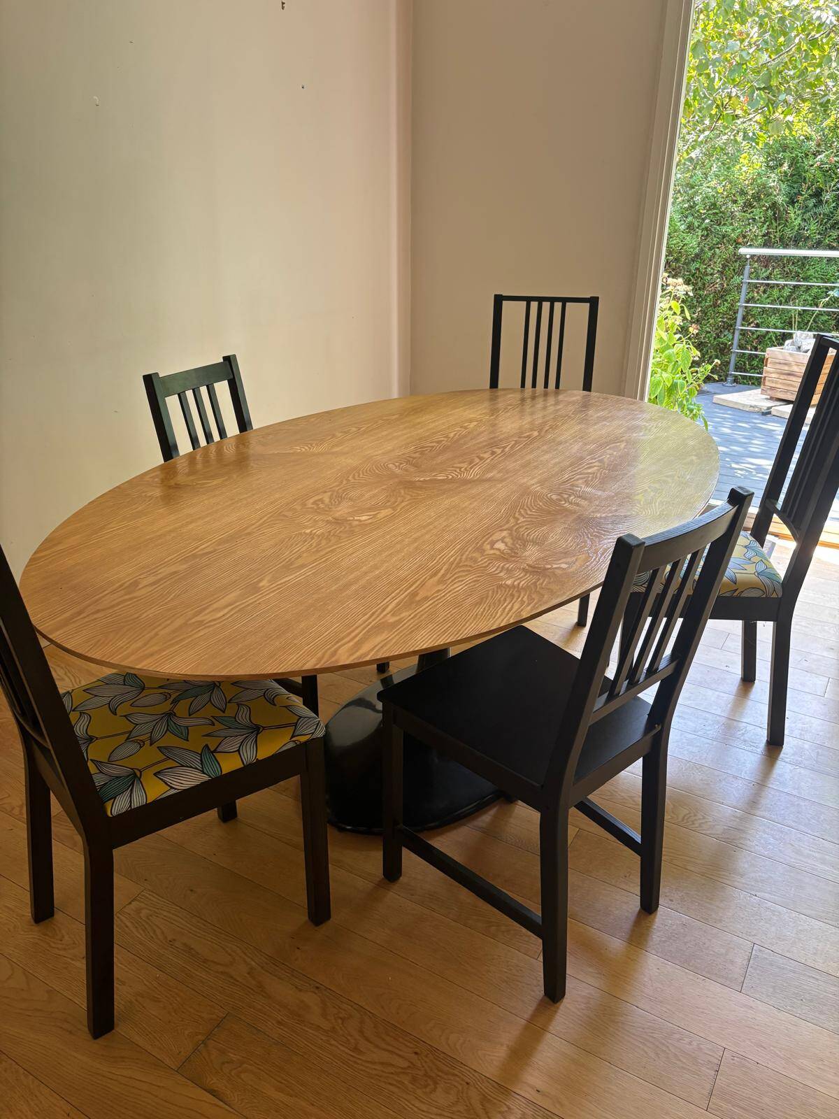 Coffee table (Italian inspiration Tulip Knoll)