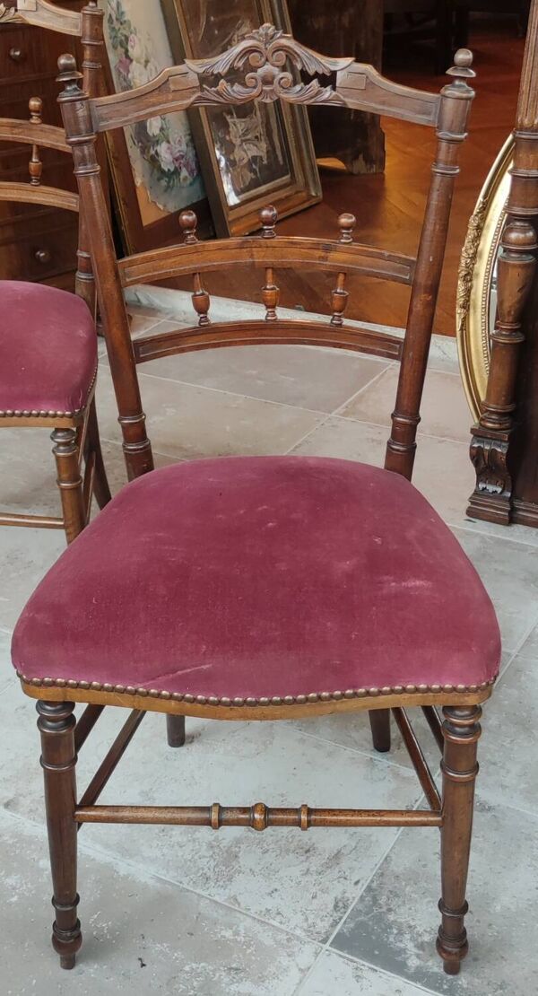 Paire anciennes chaises velours vieux rose bois sculpté