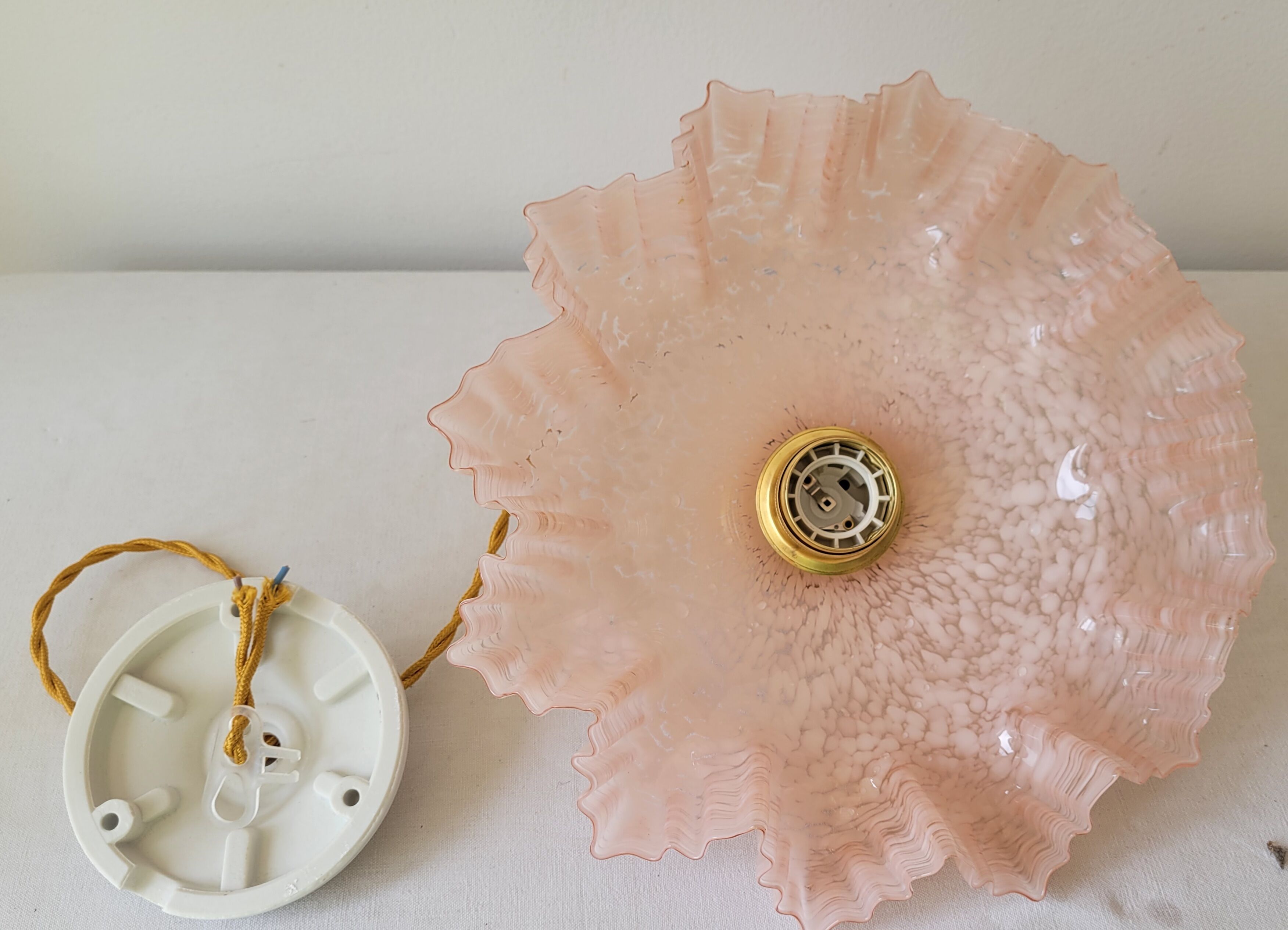 Suspension en verre de Clichy rose