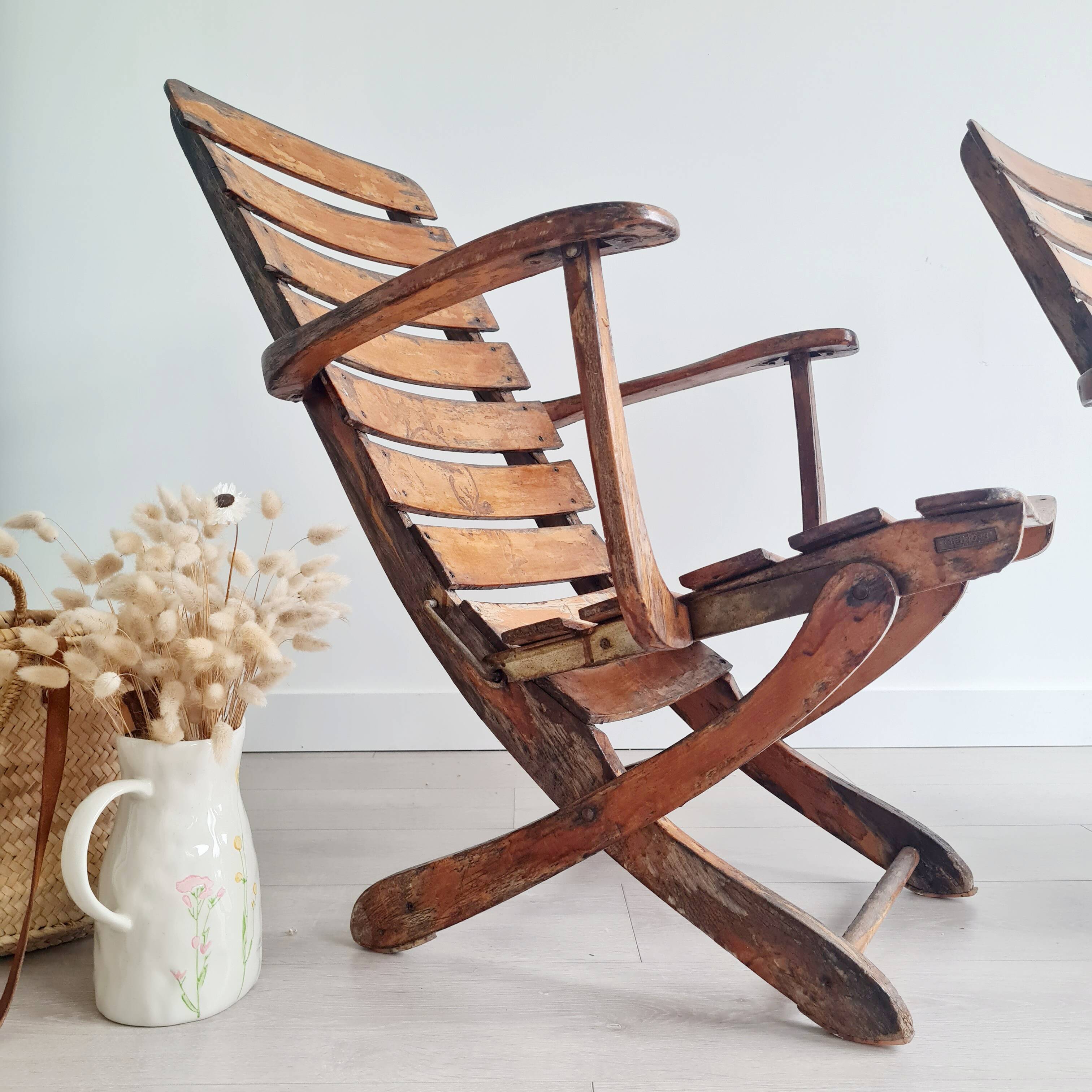 Pair of antique wooden deckchairs - Clairitex antique armchairs