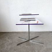 Table d'appoint en acrylique transparent et chrome, années 70