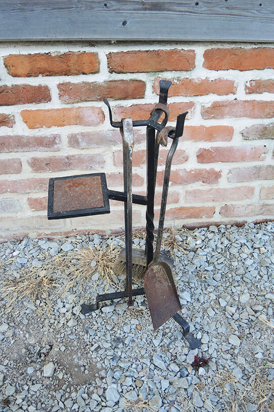 Former Chimney Servant 3 Tools with Plant Support