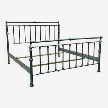 English King size metal bed, work from the 2000s - Bedding: 180x200cm - Bed frame: L=2m15,