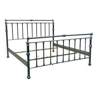 English King size metal bed, work from the 2000s - Bedding: 180x200cm - Bed frame: L=2m15,