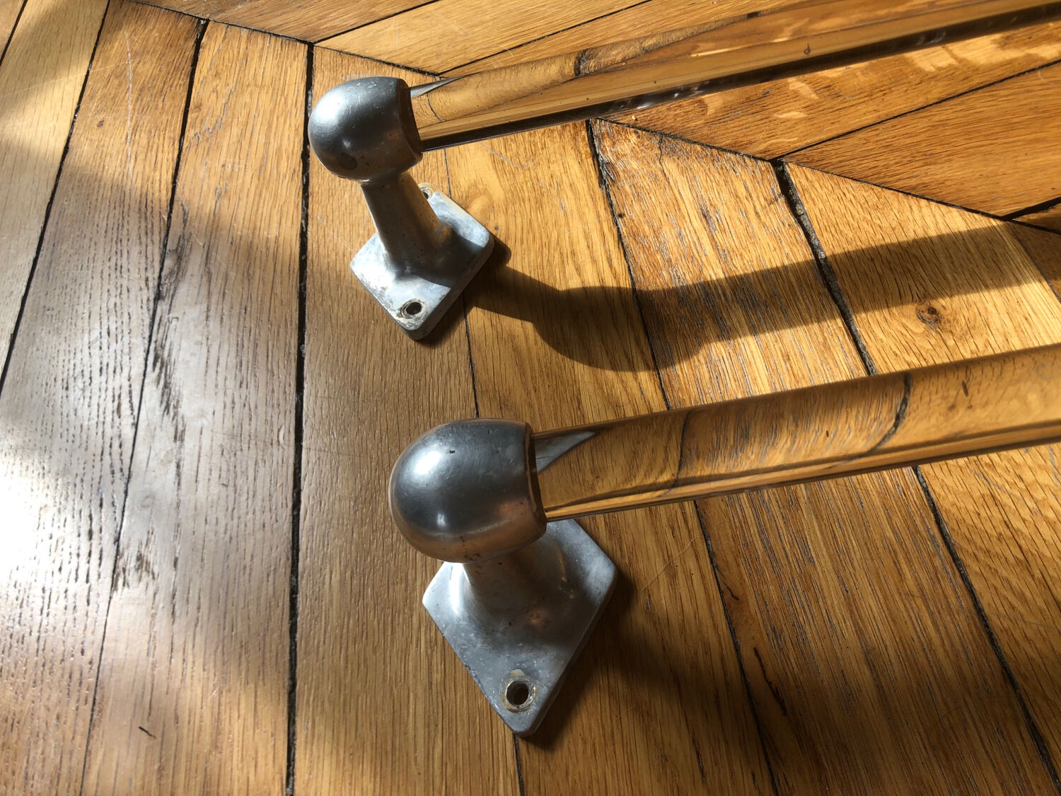 Art Deco towel rack in glass and aluminum