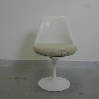 Ensemble Saarinen Knoll vintage, 1 table, 4 chaise et 1 fauteuil tulipe