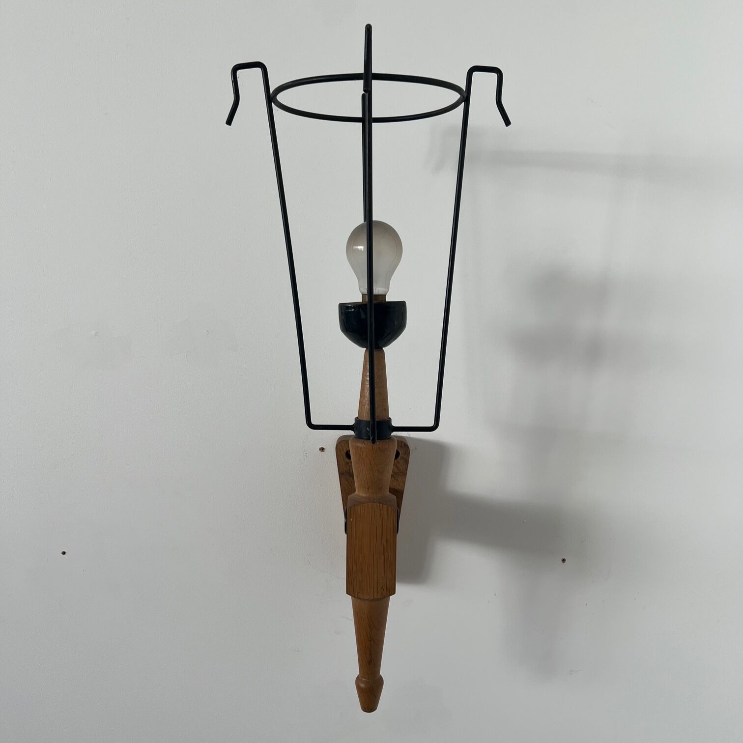 Guillerme et Chambron oak single wall light