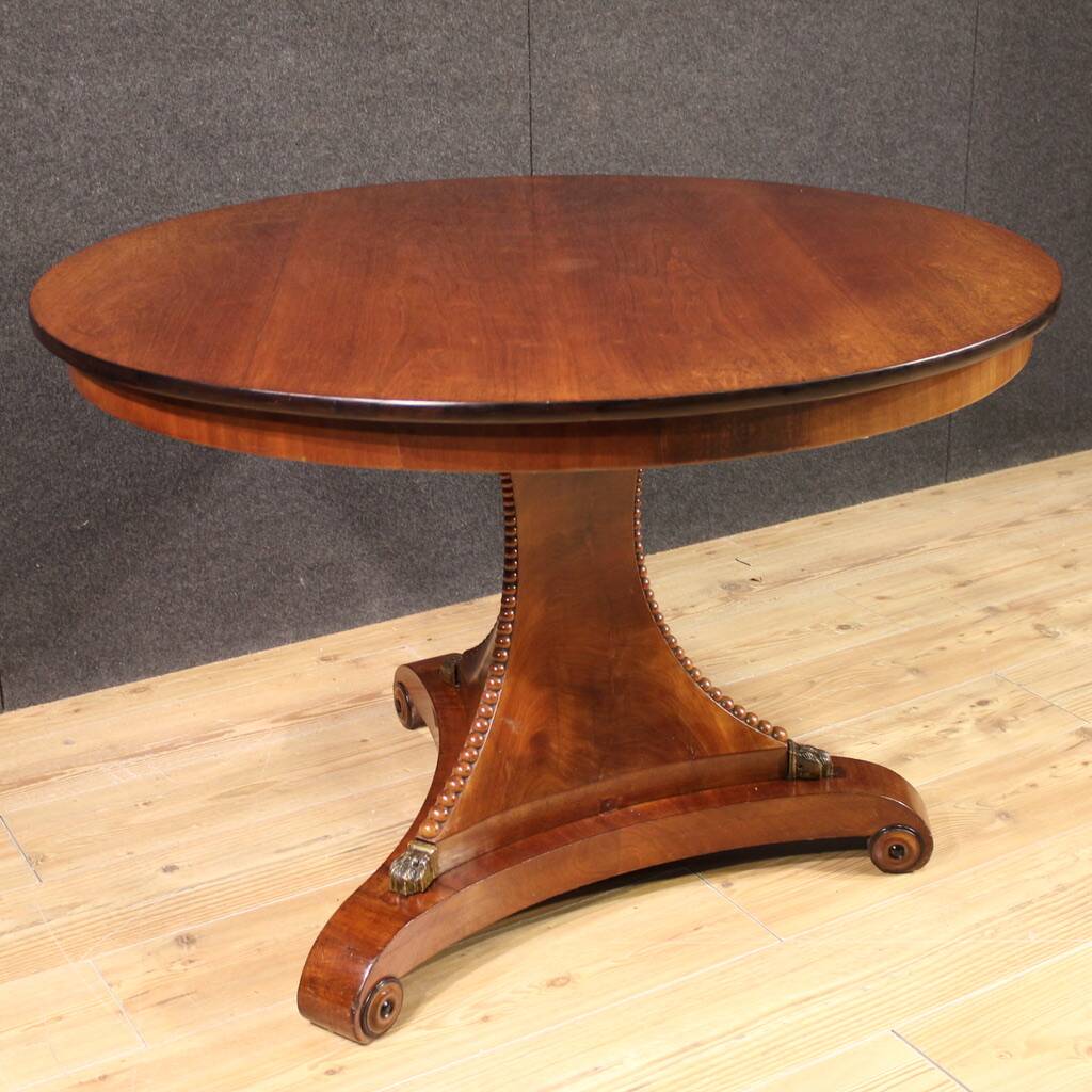 Grande table en acajou du XXe siècle