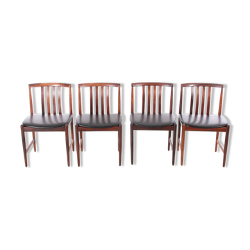 Suite de 4 chaises scandinaves en teck