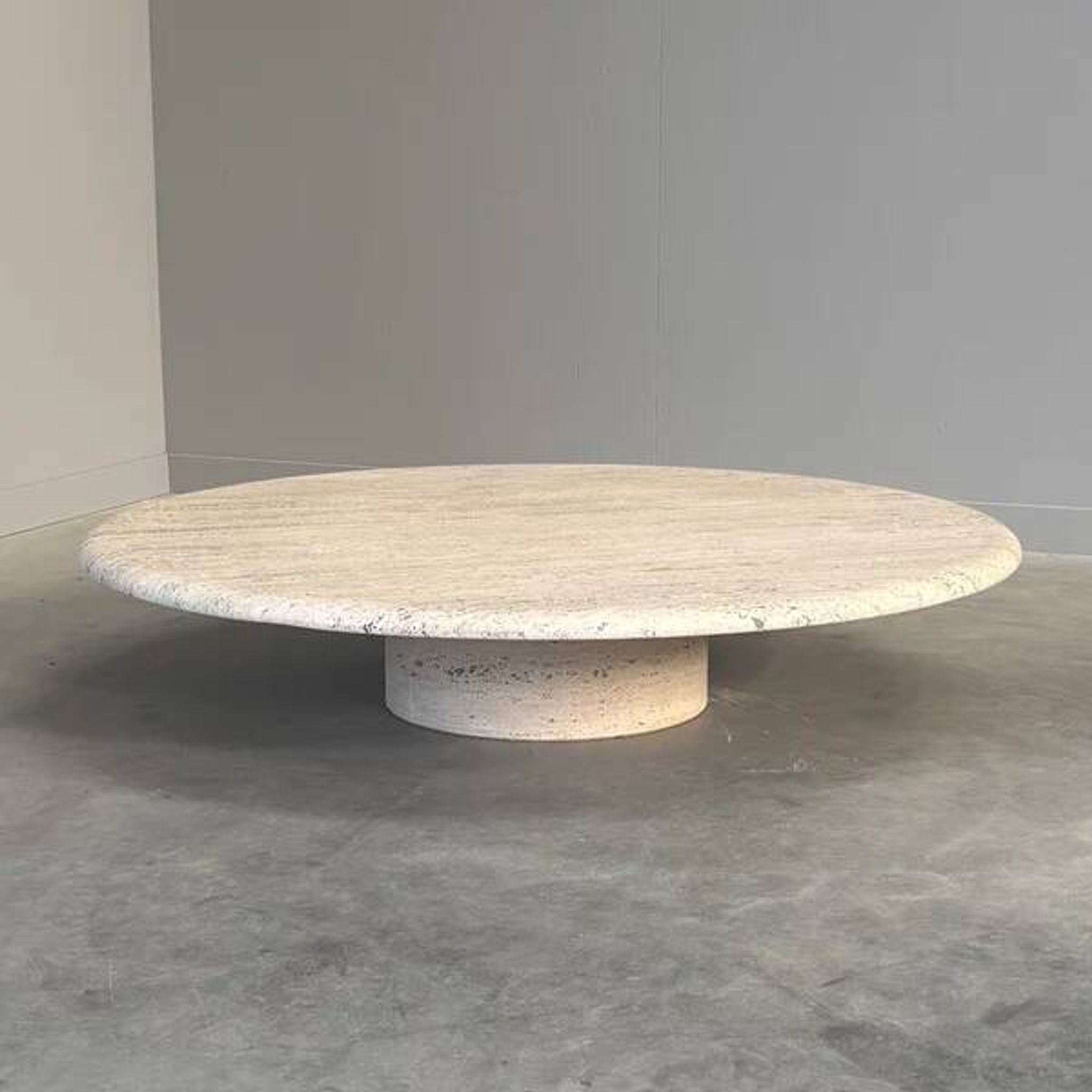 Large travertine round coffee table by Up & Up, Italy 1970s
