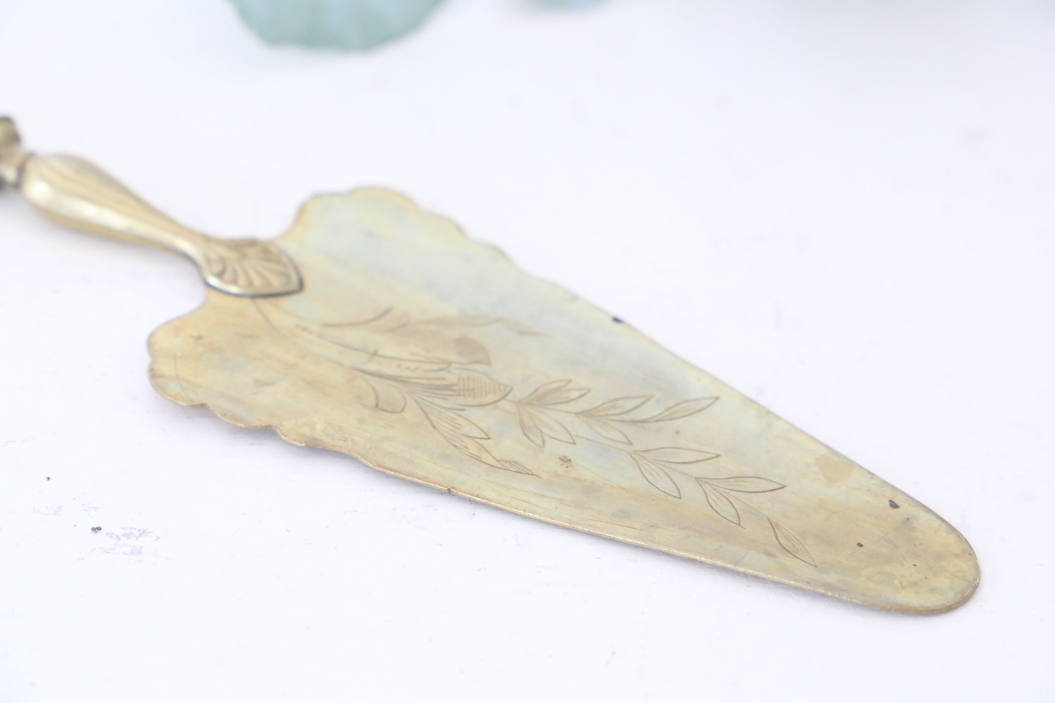 Vermeil pie shovel and silver metal, vintage