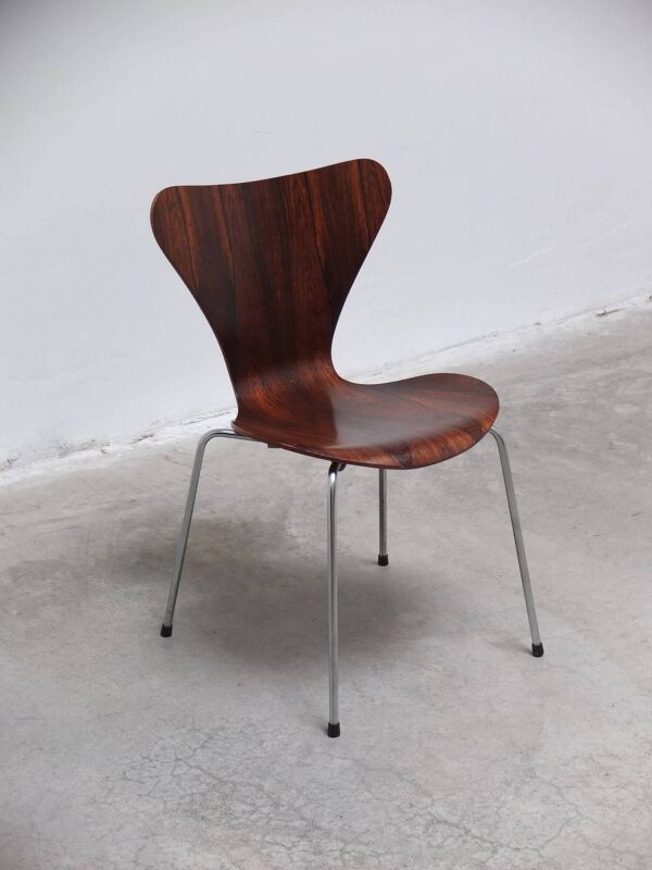 Chaise latérale 'Series 7' en palissandre par Arne Jacobsen pour Fritz Hansen, 1973