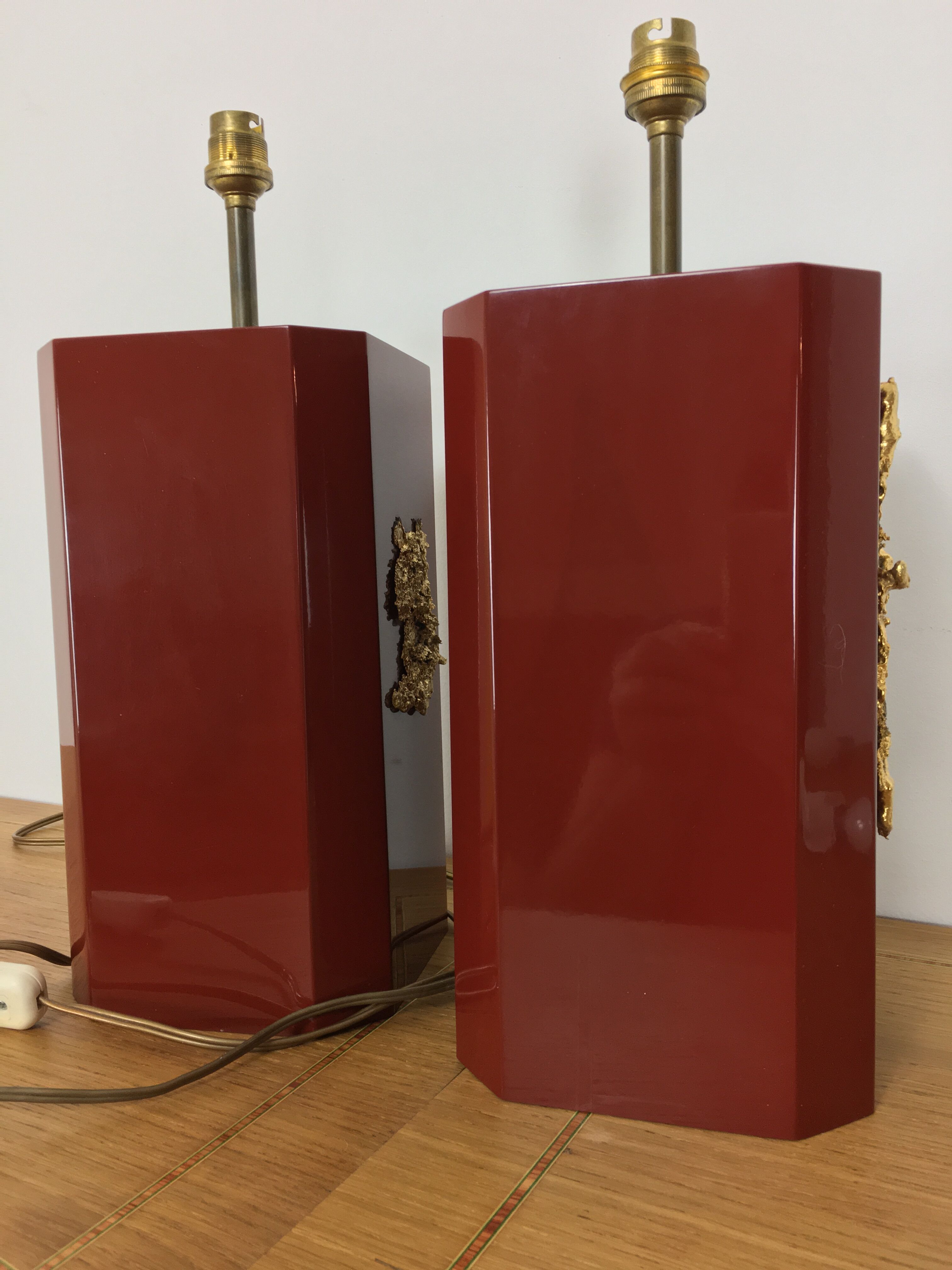 Paire de lampes "pépites" par Philippe Cheverny rouge et or