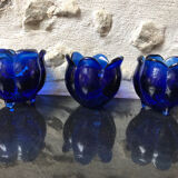 3 vases en verre bleu