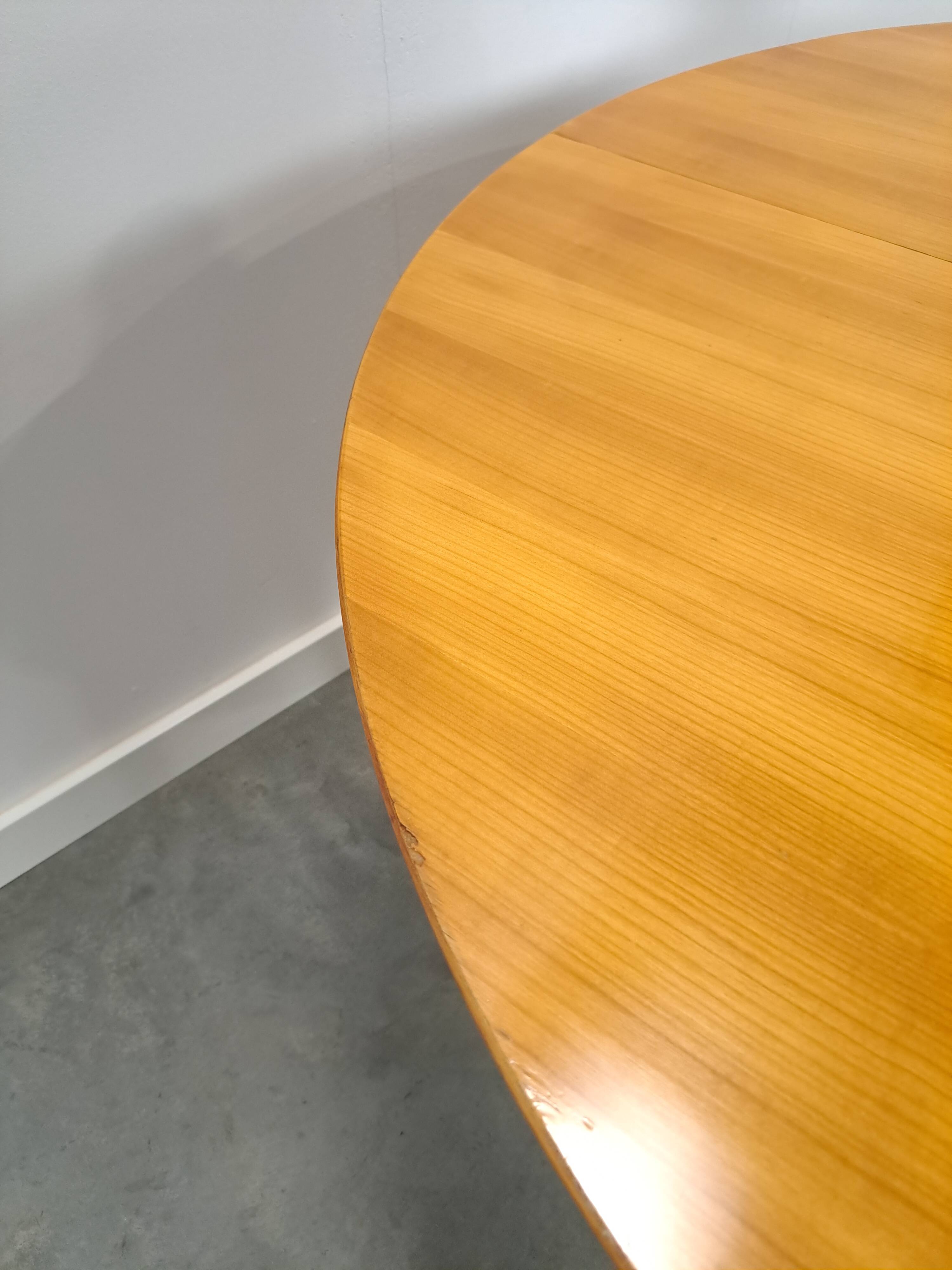 Table à manger ronde extensible Lübke design