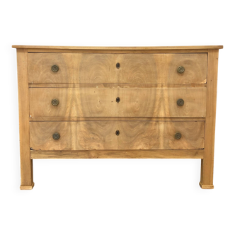 Large chest of drawers from the end of the 19th / beginning of the 20th century in solid walnut