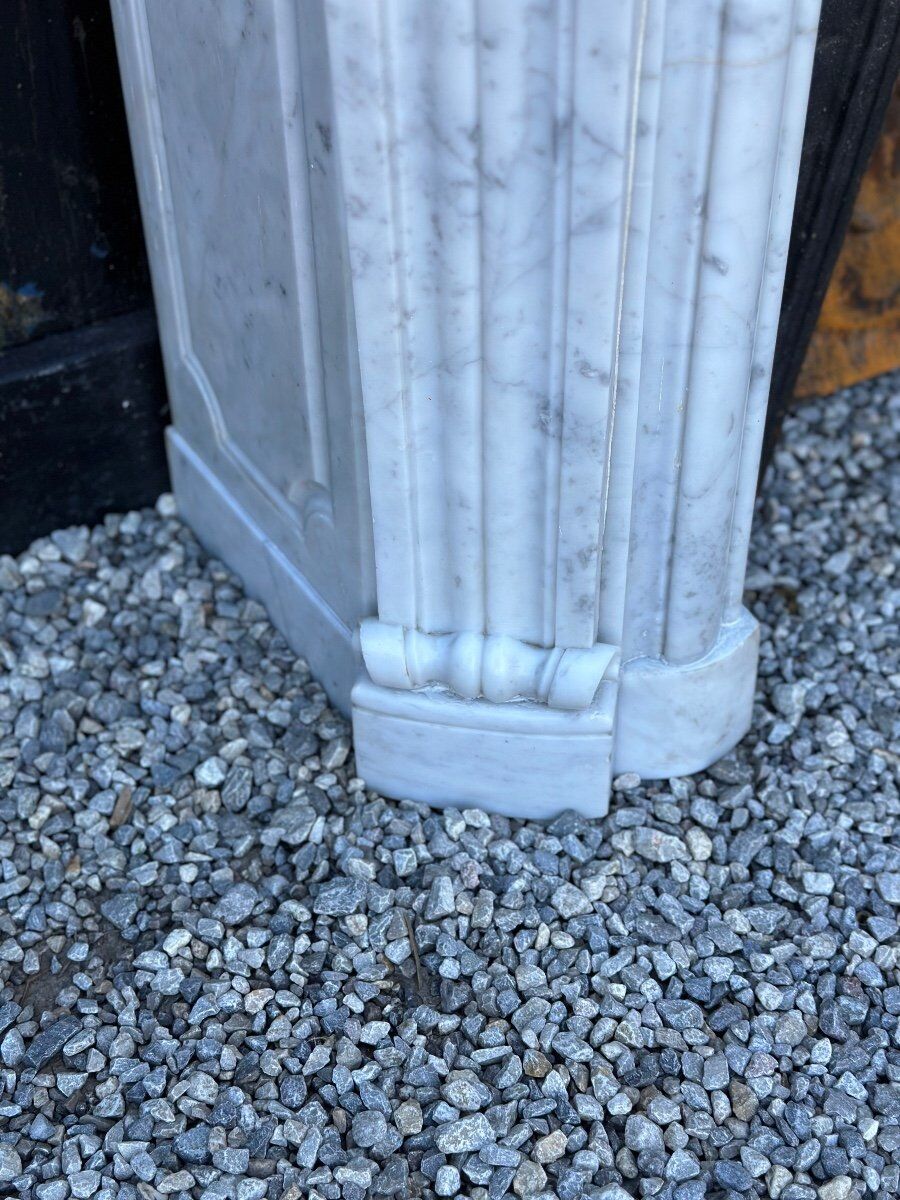 Louis XV style fireplace in Carrara marble and cast iron fireplace