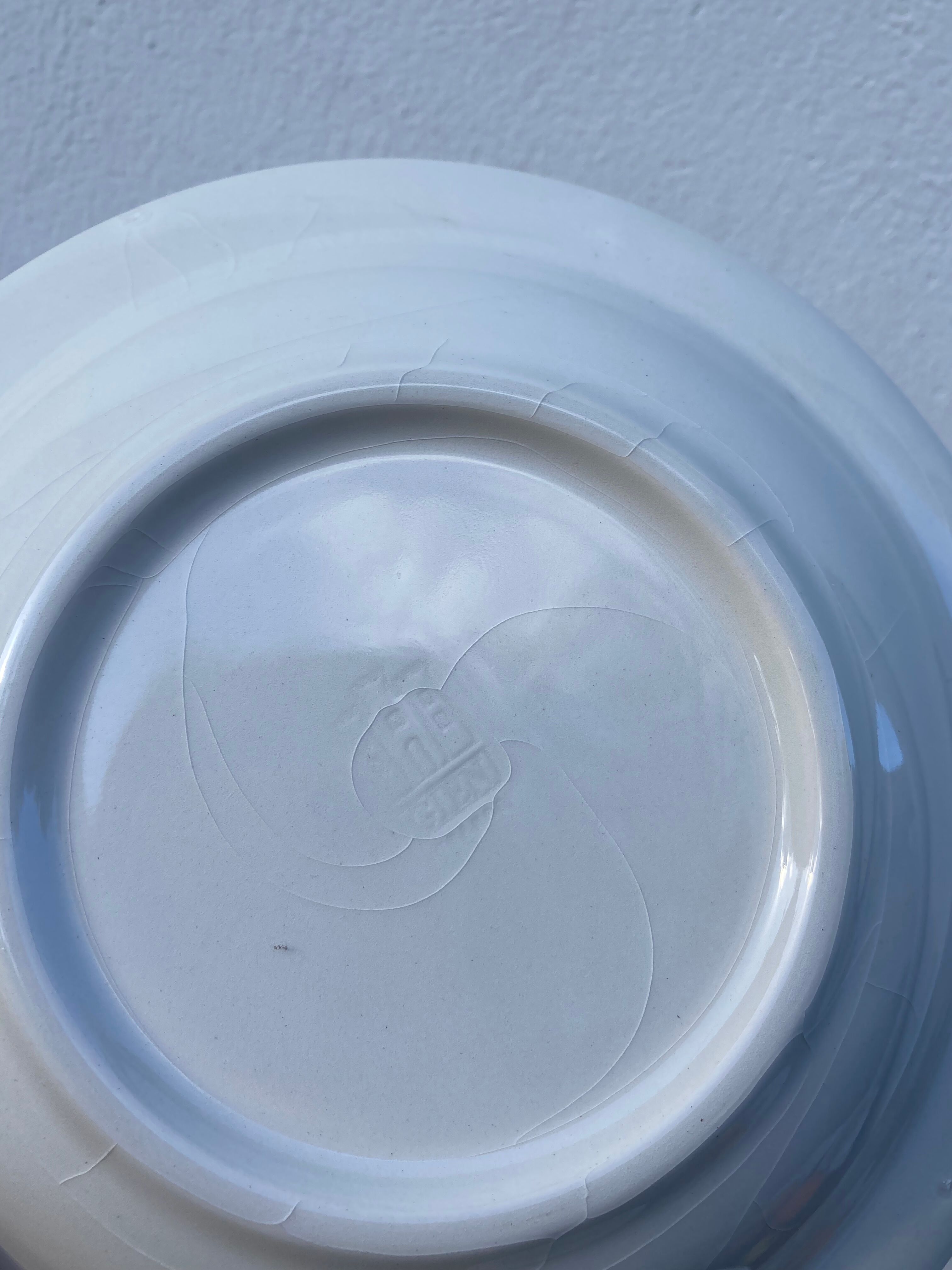 Gien service for 6 people with black polka dots: soup plates and flat plates