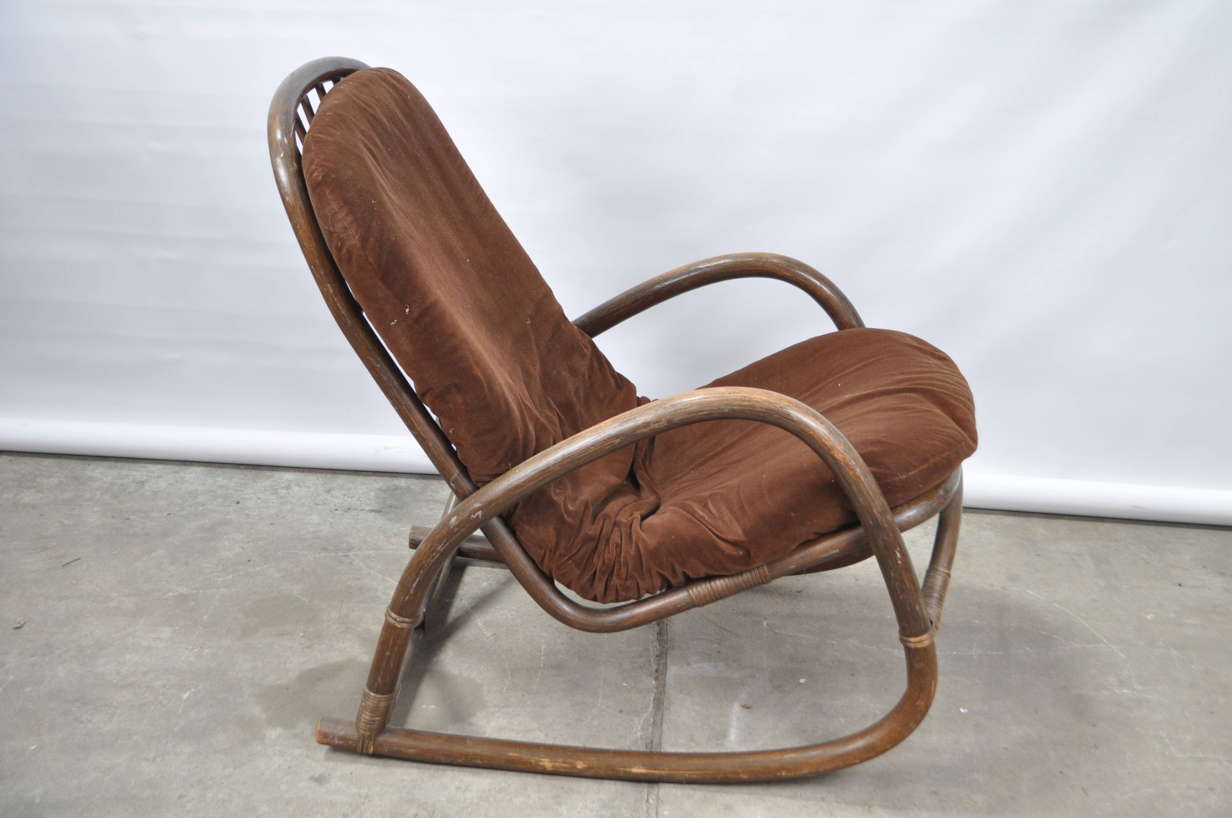 Fauteuil à bascule en rotin