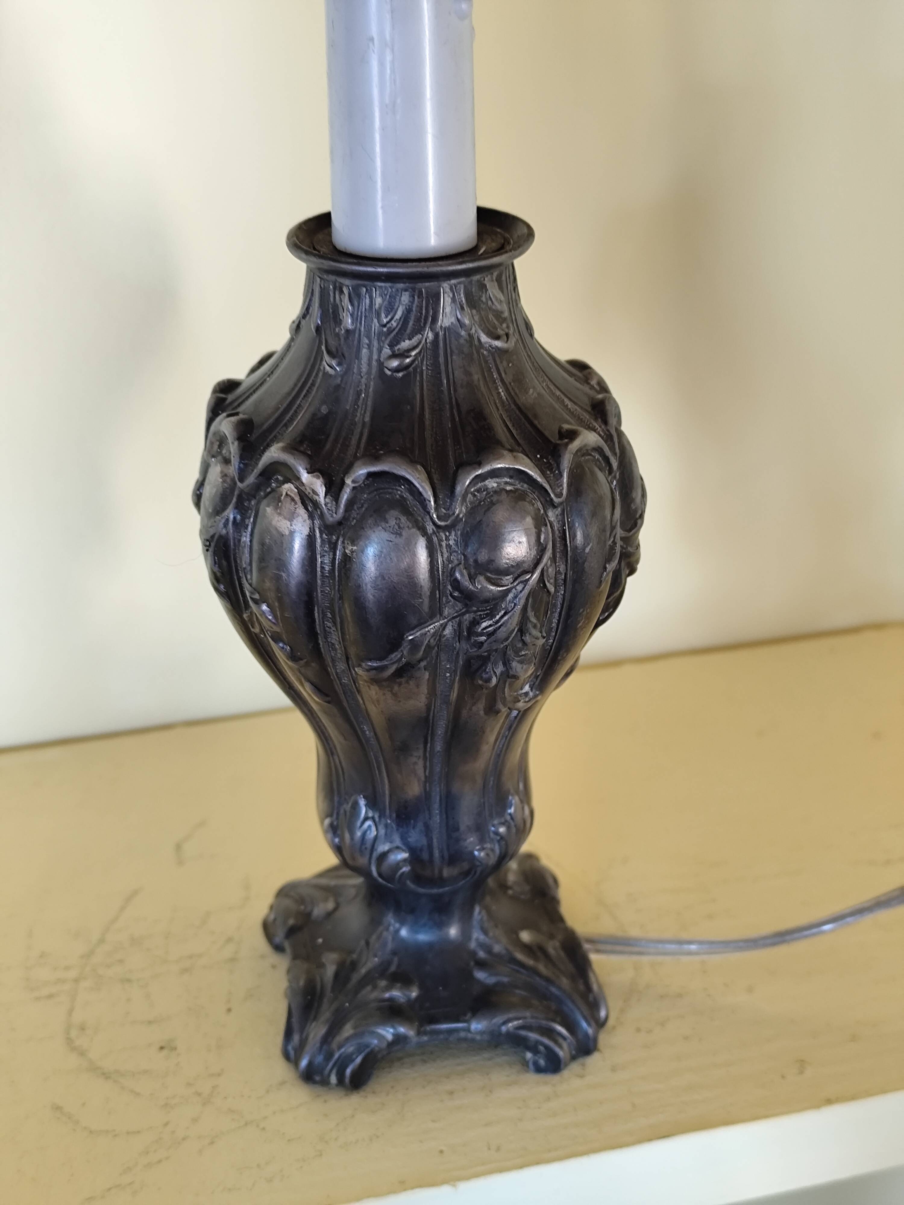 Pied de lampe art nouveau en étain - fausse bougie