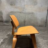 LCW armchair by Charles & Ray Eames for Vitra – Natural ash
