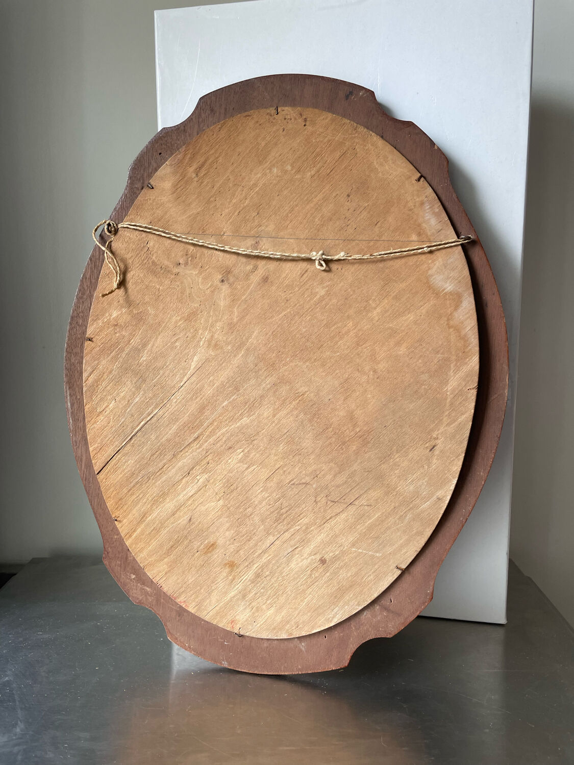 Oval mahogany picture frame