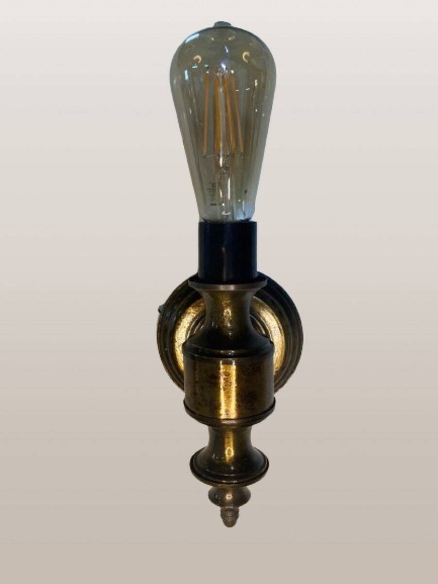 Lámpara de pared vintage de latón dorado, años 60