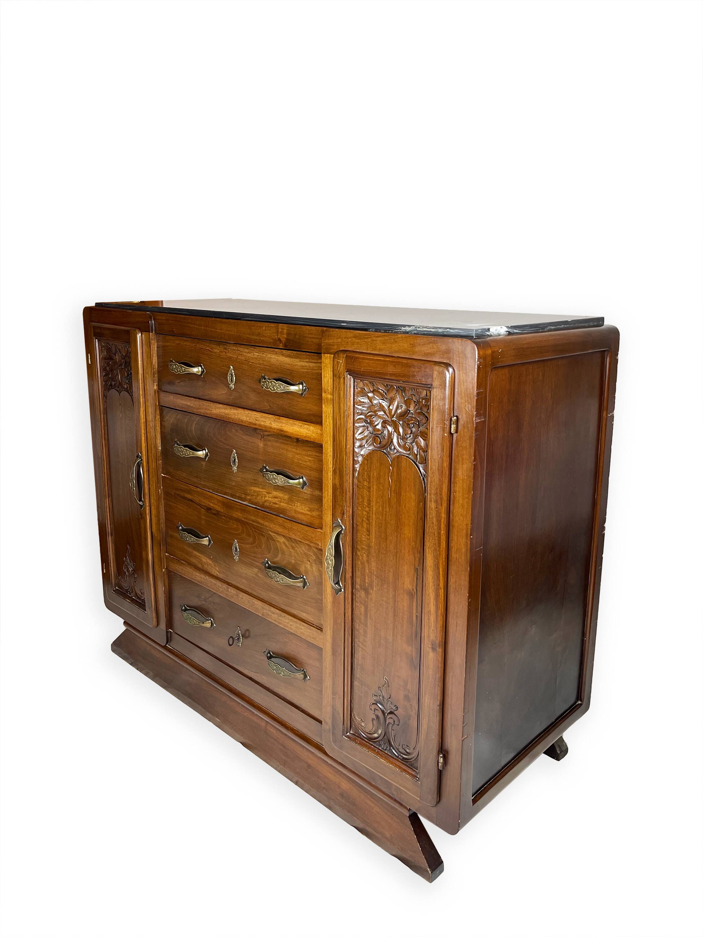 Commode piémontaise des années 1900