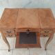 Travailleuse style Louis XV en placage de noyer