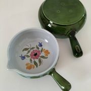 Duo of flowery caquelons