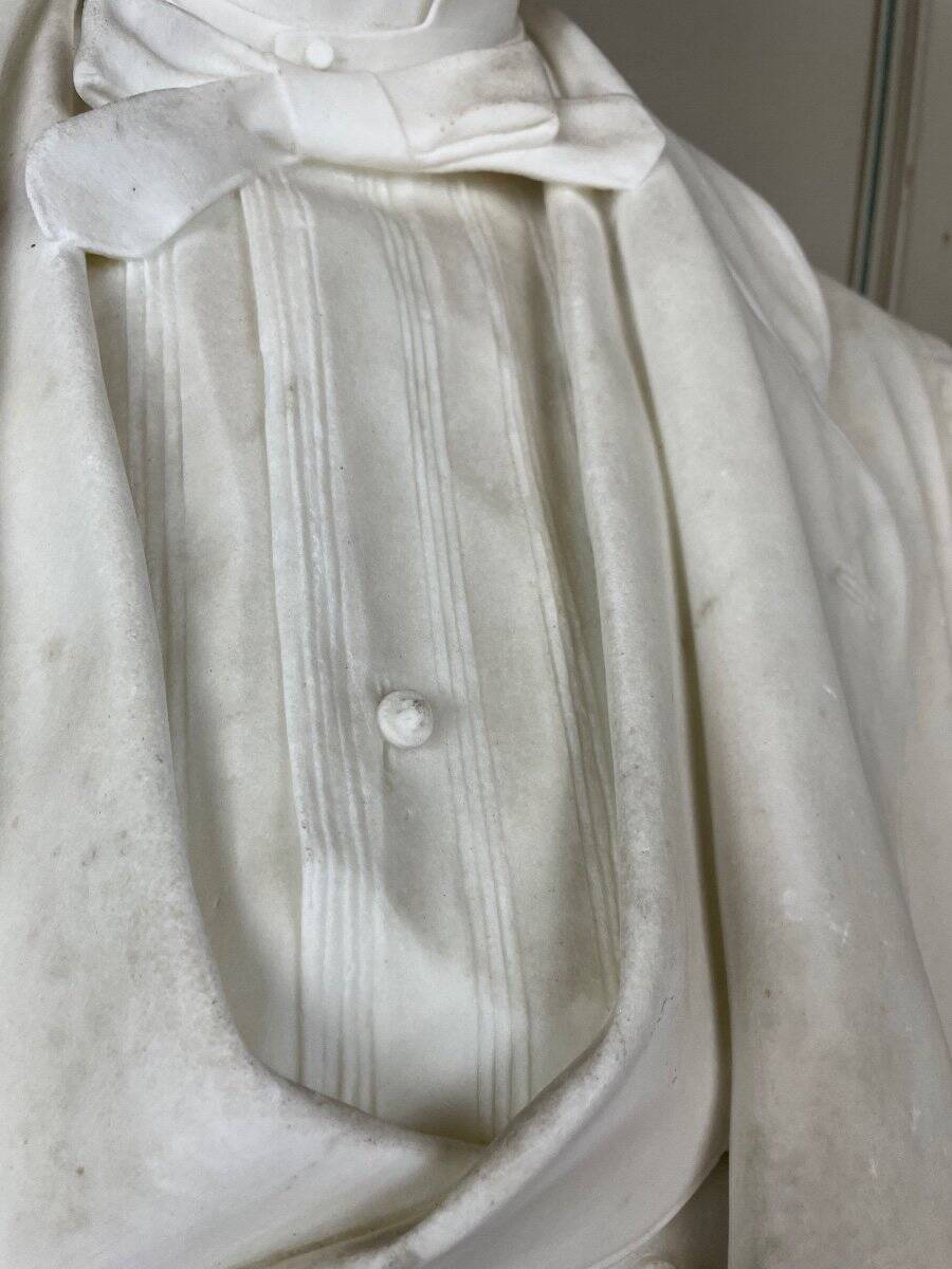Buste masculin en marbre blanc statuaire, Carrare vers 1900
