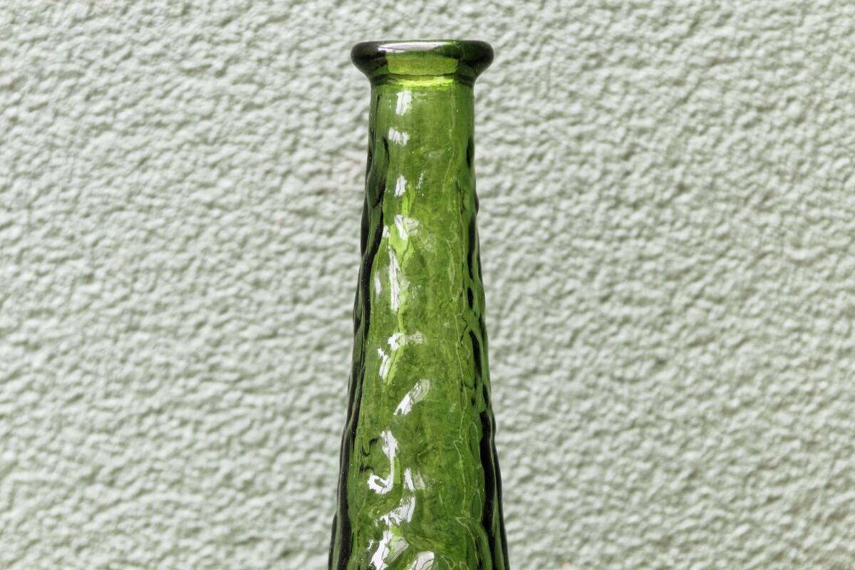 Vase haut en verre givré
