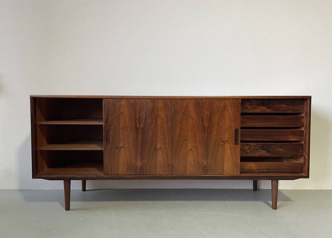 Vintage lowboard in rosewood