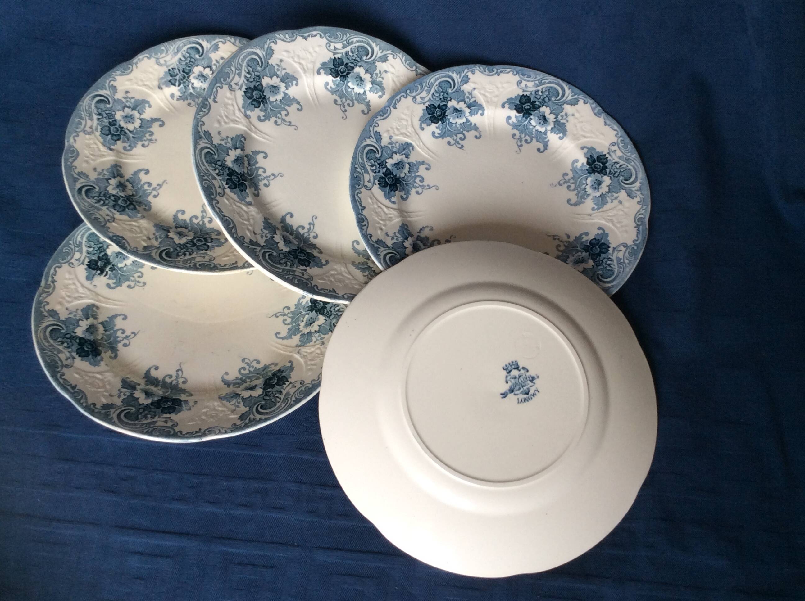 5 small Longwy plates, Gobelins model, late 19th century