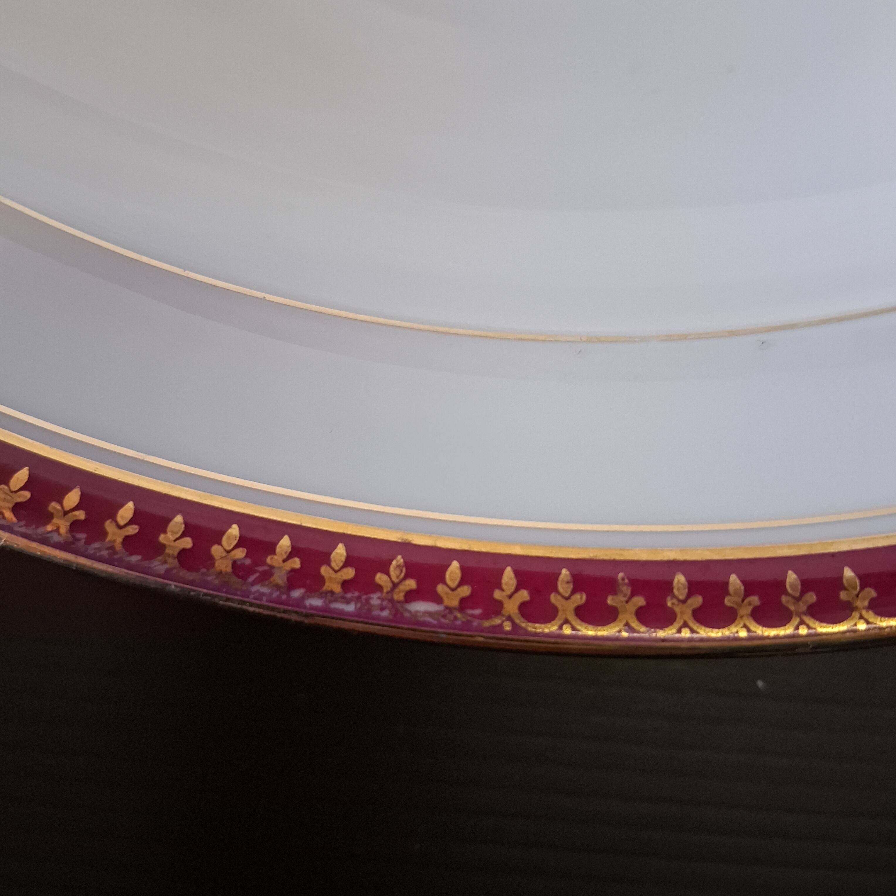 Round hollow serving plate in porcelain from Chastagner et Cie in good condition.