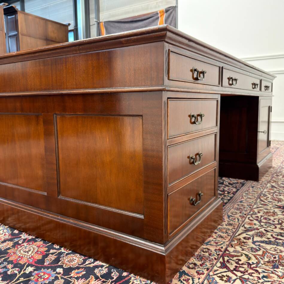 Très grand classique anglais Partnerdesk